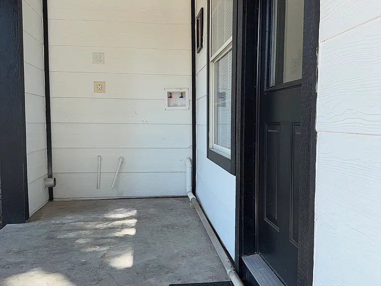 11625 Downey St — Photo 12