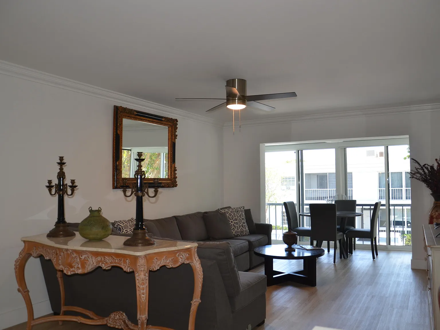 2 bed, 2.0 bath, 1250 sqft, $2,500 — Photo 2