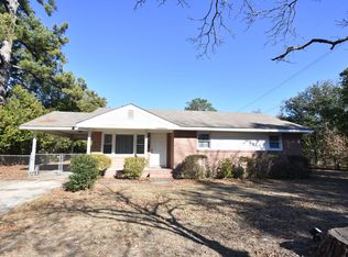 2005 Westhill Dr, Fayetteville, NC 28304