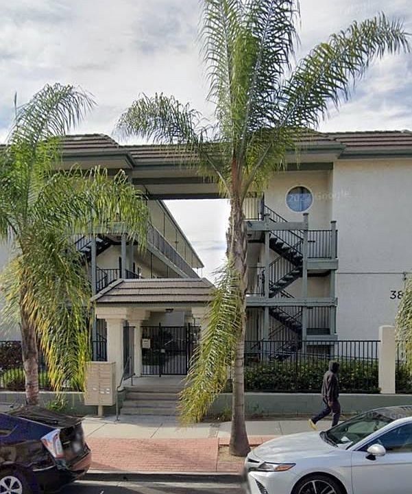 2nd image of 3830 43rd St APT 5