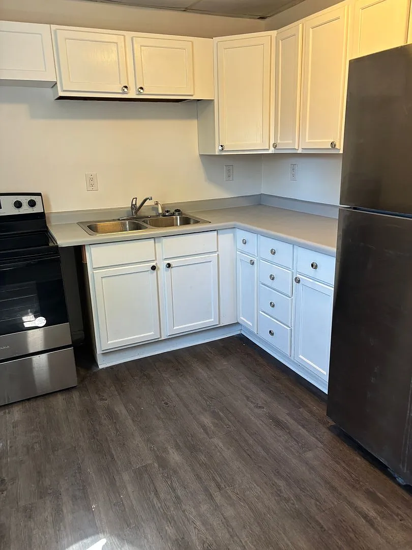 2408 Brown Street — Photo 2