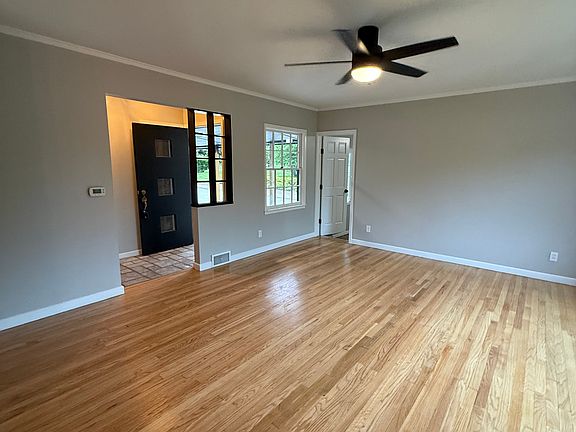 4th image of 2819 36th St