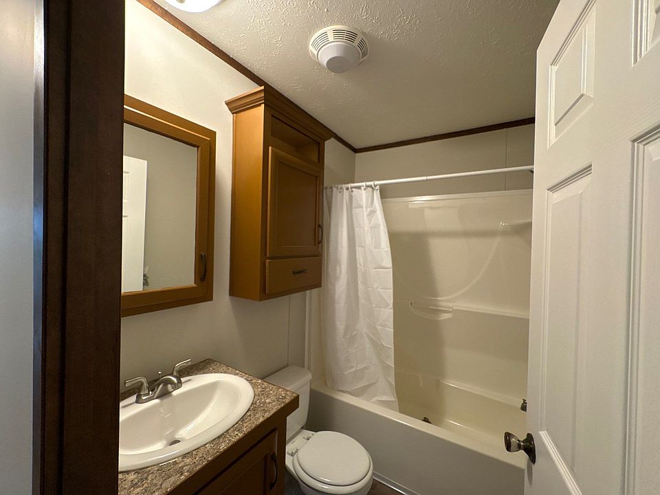51074 Mott Rd Trailer 28, photo 9