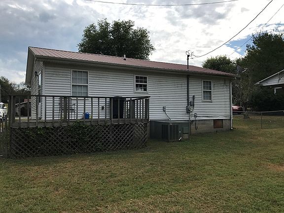 2nd image of 905 Lynnview Dr