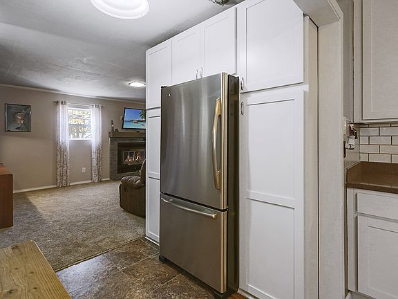 4th image of 1203 Lakewood Dr
