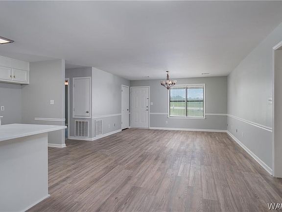 4th image of 16056 Lake Hills Dr