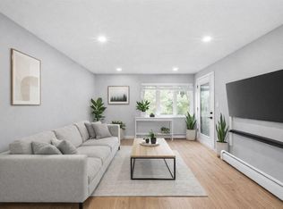 1122 King Albert Ave #101, Coquitlam, BC