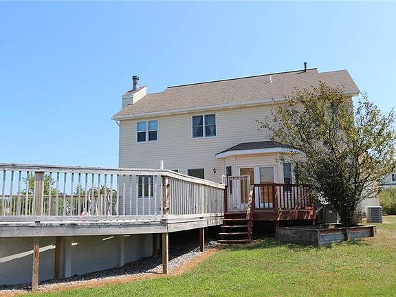 4th image of 4844 Village Cir E