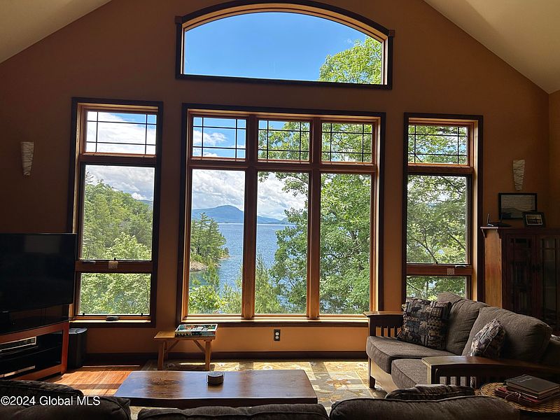 5th image of 6510 Royal Anchorage Way