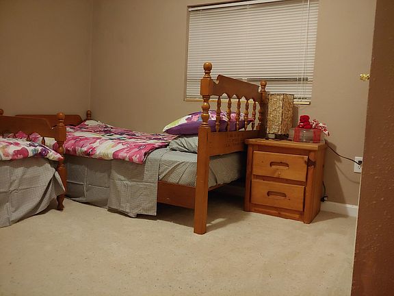 4th image of 202 Cypress St