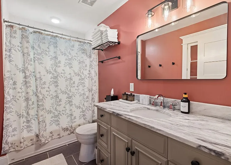 29 Sires St #A — Photo 9