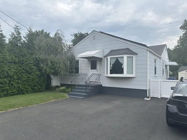 239 Washington St, Fieldsboro, NJ 08505