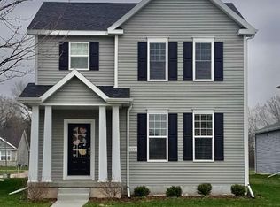 1133 Okeeffe Ave, Sun Prairie, WI 53590