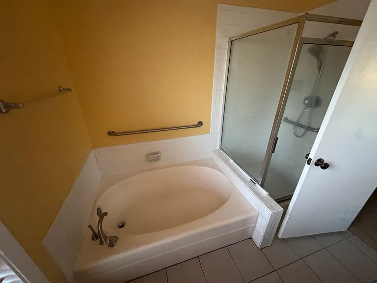 7411 Creekfield Dr — Photo 14