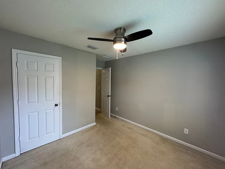 604 Champion Ridge Dr — Photo 14