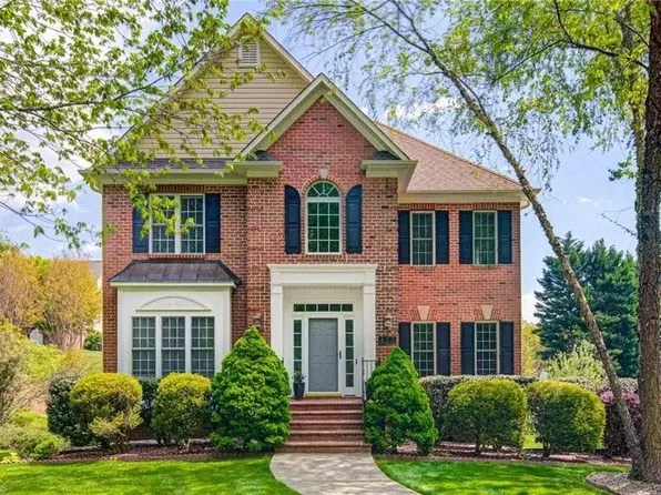 475 Ashbry Run Dr, Winston Salem, NC 27106