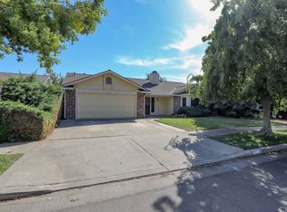 1156 Mirror Lake Dr, Merced, CA 95340