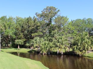 27 Battery Park Rd, Edisto Island, SC 29438