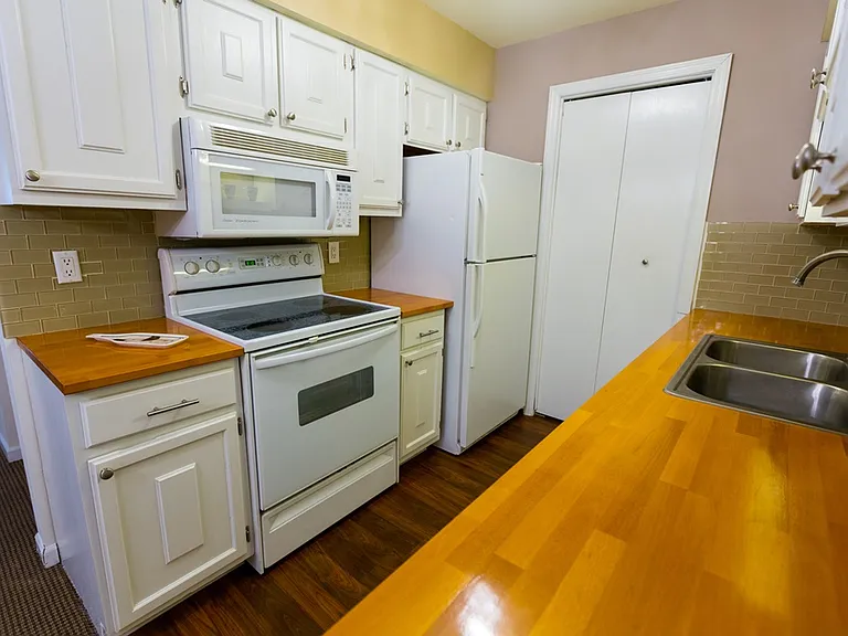 7345 Century Pl #206 — Photo 2