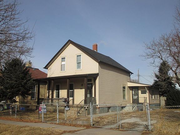 2nd image of 1030 6th Ave