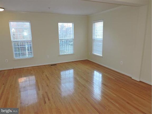 2nd image of 700 Norfolk Ln