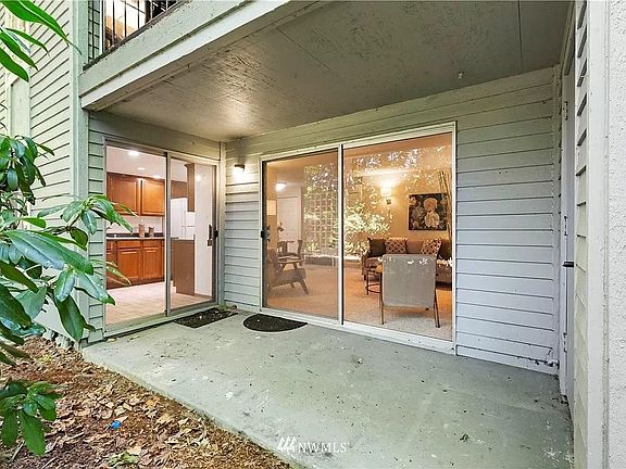 5th image of 4629 W Lake Sammamish Pkwy SE APT H103