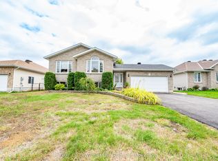 8 Cockcroft Cres, Deep River, ON K0J1P0