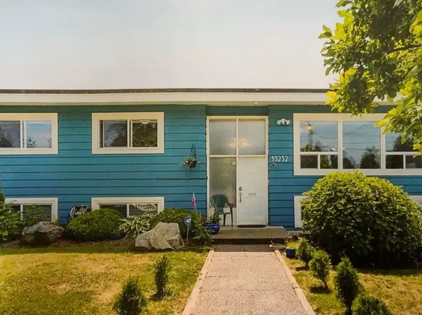 33232 Hawthorne Ave, Abbotsford, BC V2S 1B3