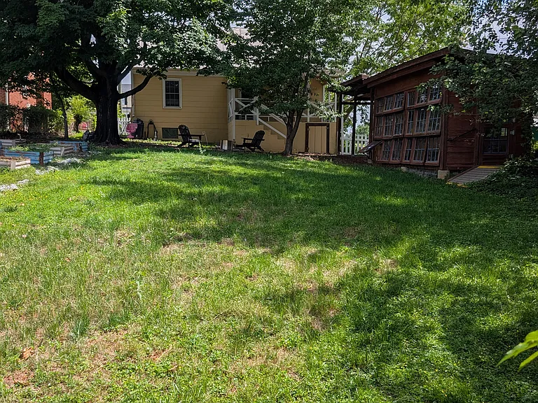 1319 Riverdale Dr — Photo 8