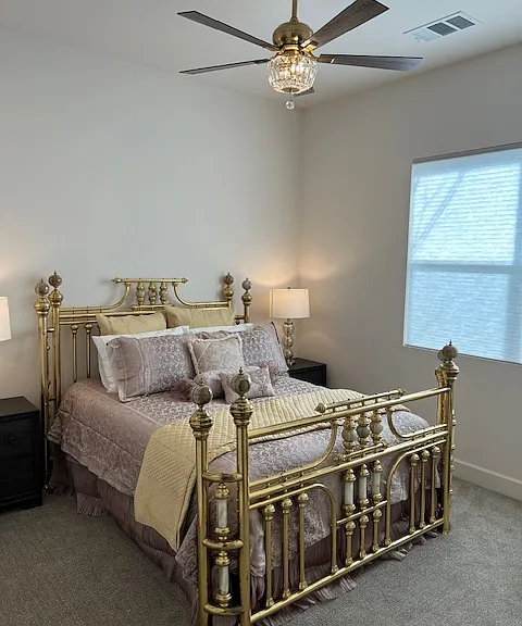 Guest bedroom