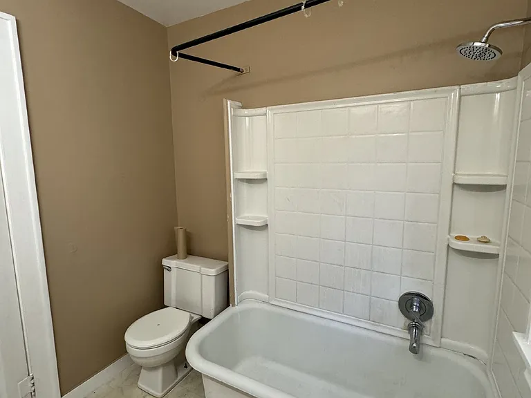 735 S Grove St — Photo 7