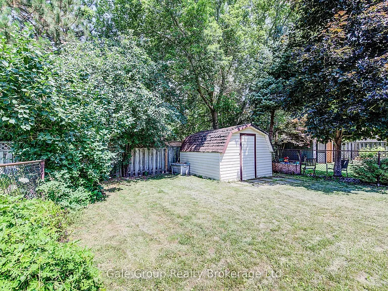 575 Springbank Ave N — Photo 35
