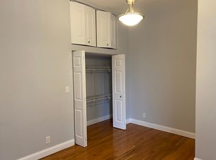 319 W North Ave APT 2, Chicago, IL 60610