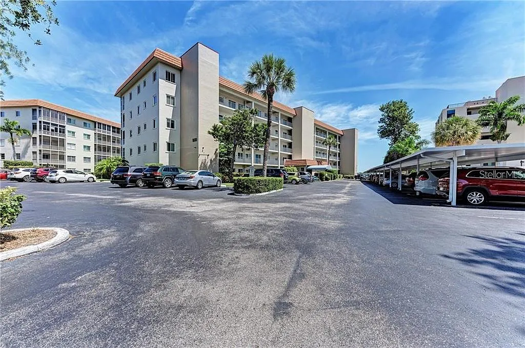 2 bed, 2.0 bath, 1269 sqft, $2,300 — Photo 1