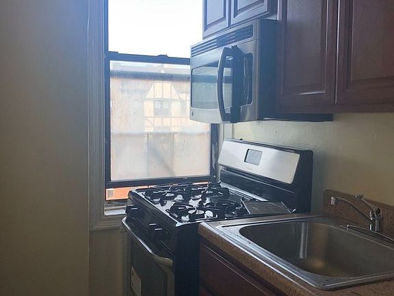 3rd image of 100 Linden Blvd APT 6B