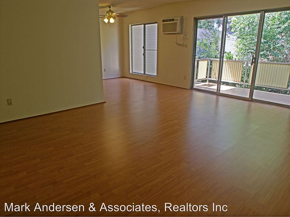 2nd image of 387 N Mentor Ave APT 8