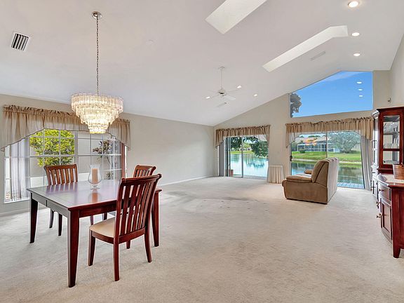 4th image of 6049 Bay Isles Drive