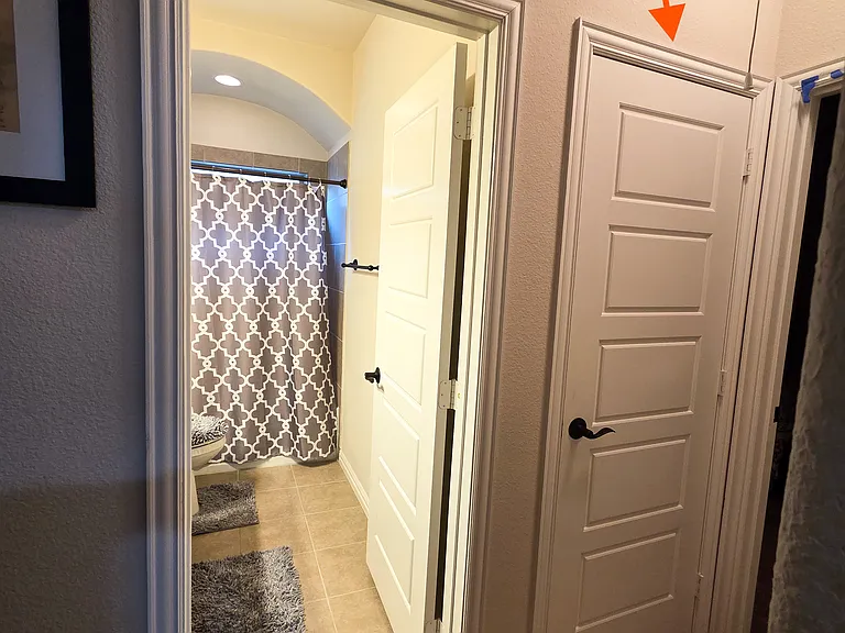 Linen Closet 3a