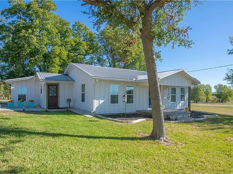 12802 County Line Rd — Photo 4