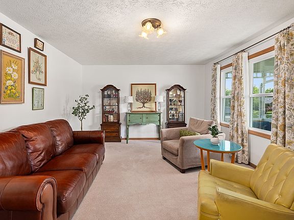 4th image of 1248 Crestview Dr