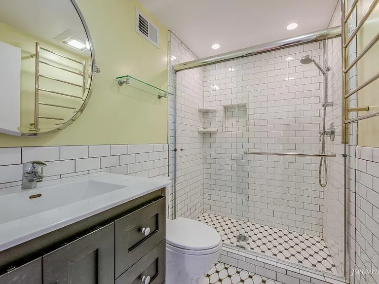 172 Burlwood Dr — Photo 24