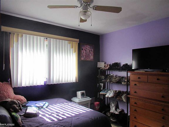 4th image of 47424 Brent Ct