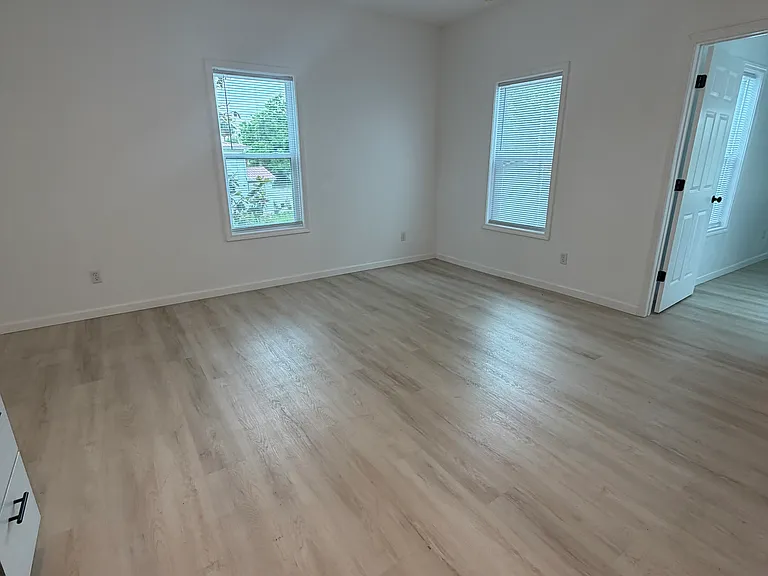 601 E Gum St #B — Photo 4