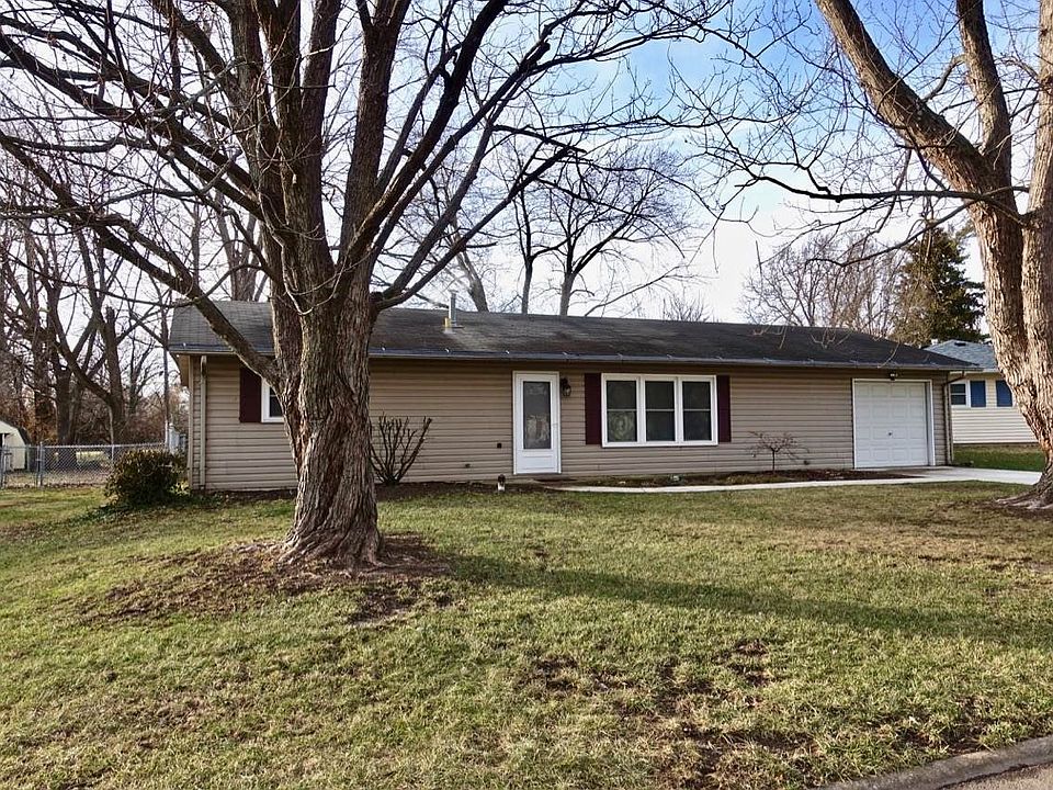 1st image of 1821 N Maddox Dr