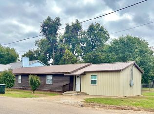 400 E Mosely St, Valliant, OK 74764