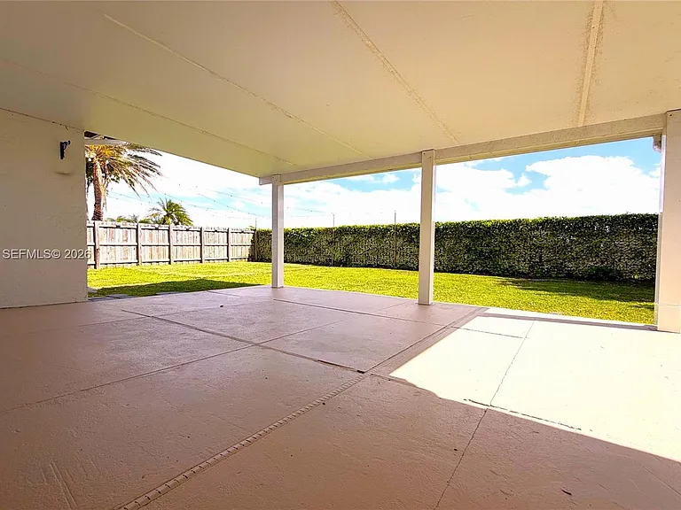 15840 SW 151st Ter — Photo 5
