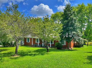 400 Luther Rd, Dickson, TN 37055