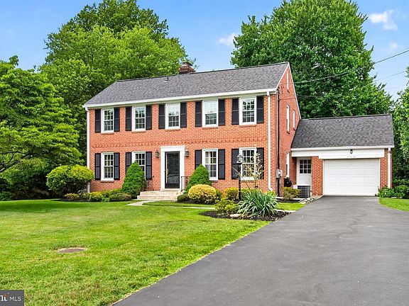 3rd image of 17604 Stoneridge Ct