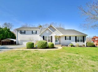 697 Shinnville Rd, Mooresville, NC 28115
