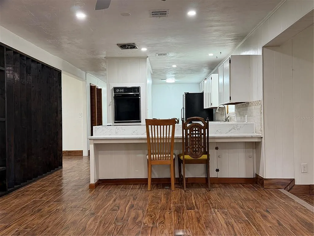 3 bed, 2.0 bath, 1644 sqft, $1,850 — Photo 3